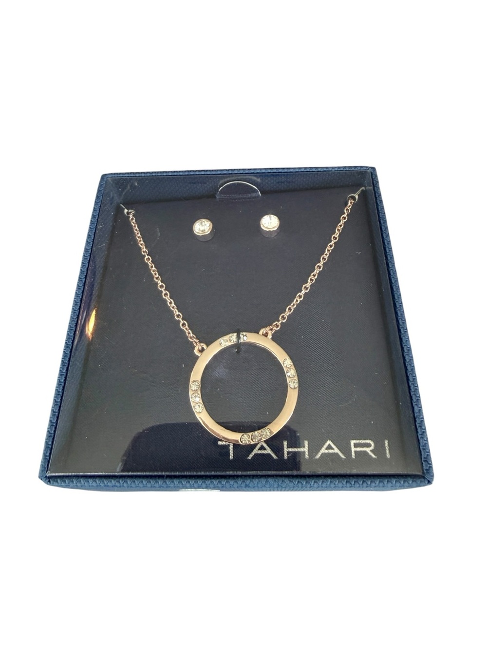 Tahari Gold Tone Circle Pendant Necklace & Stud Earrings Set NIB Gift Box